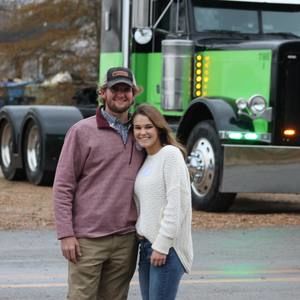 Meet your Posher, Mikayla